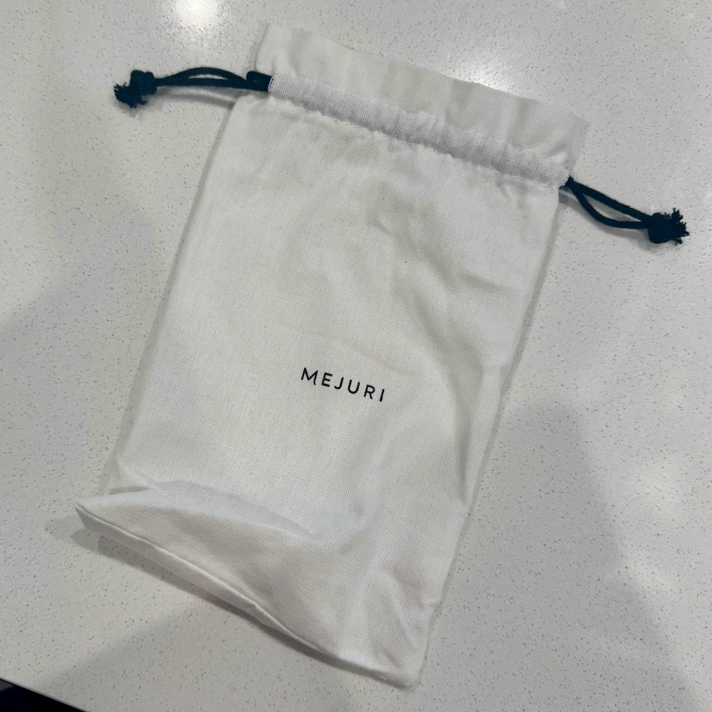 Mejuri dust bag